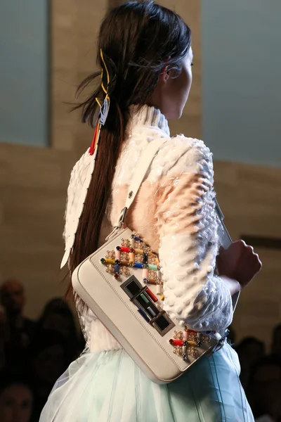 Look 107